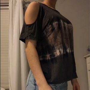 Off-the-shoulder, American Eagle tie dye tee